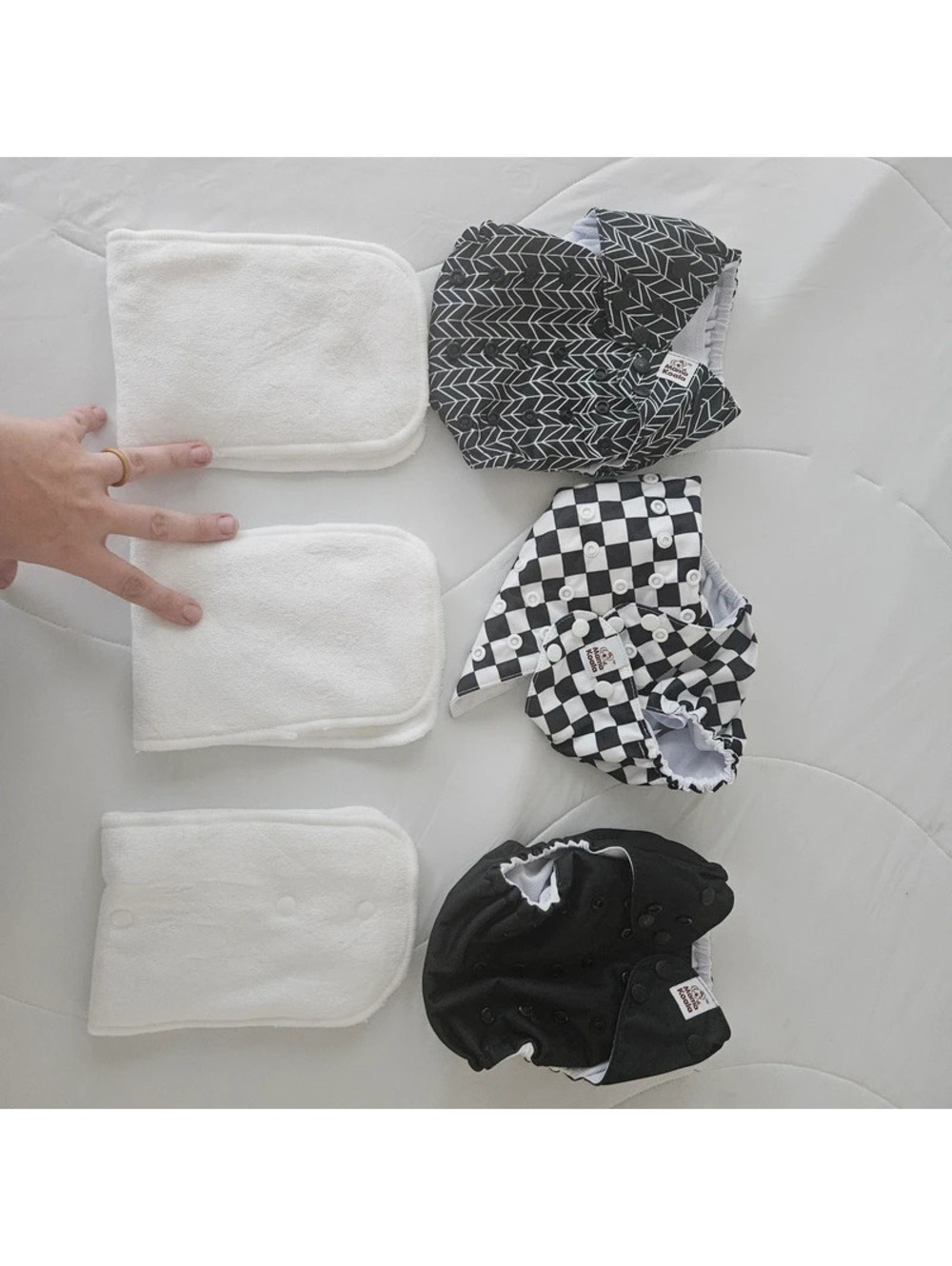 Mama Koala One Size Cloth Diapers Lot of 3 + 3 Inserts Black & White